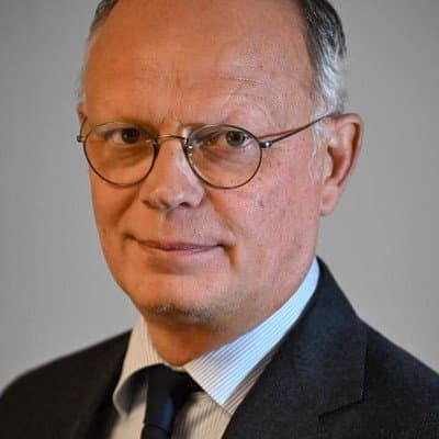 Will Édouard Philippe win the second-most votes in the first round of the 2027 French presidential election? market image