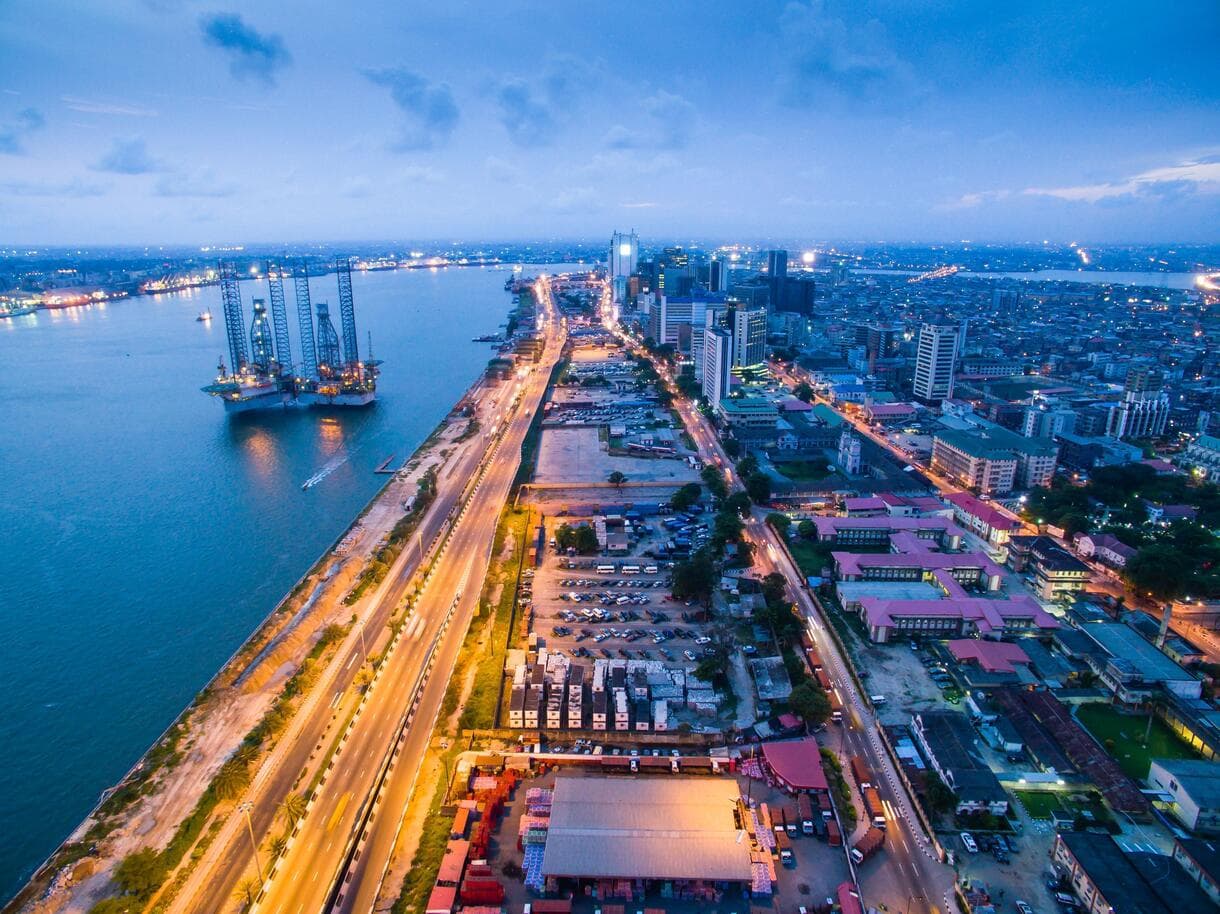 Will the highest temperature in Lagos be 37°C or higher on April 24? market image