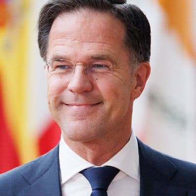 Will Donald Trump publicly praise Mark Rutte by October 31, 2026? market image