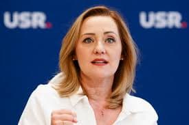Will Elena Lasconi win the most votes in the 1st round of the Romanian presidential election? market image
