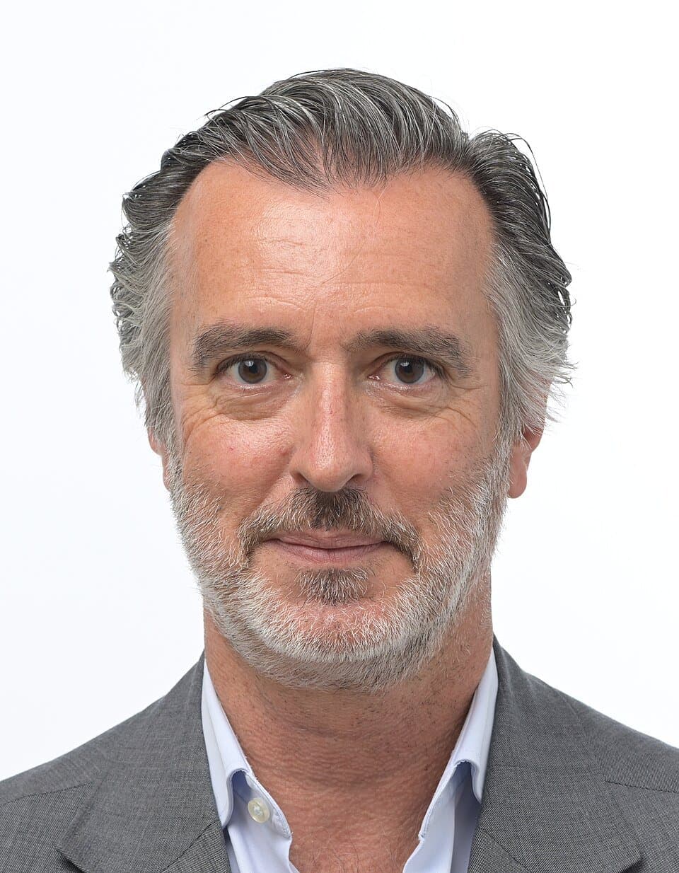 Will João Cotrim de Figueiredo qualify for the second round of the 2026 Portugal presidential election? market image
